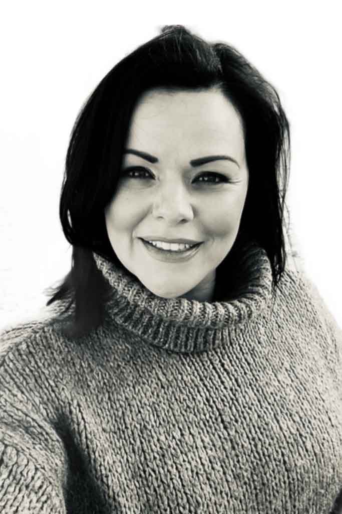 Lynsey Scott